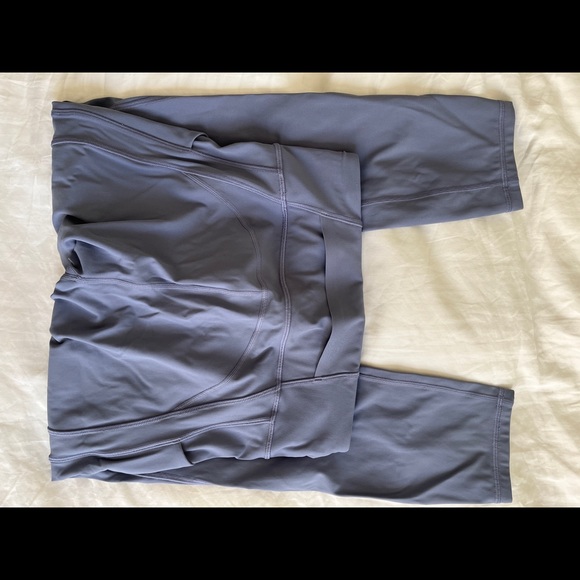 Lululemon Time To Sweat Crop 23" like new size 6 - Picture 3 of 5